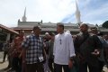 Sandiaga Uno Kunjungi Warga Luar Batang