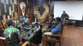 satgas-pamtas-yonif-126kc-amankan-narkotika-jenis-ganja-dari-ma_20220219_184944.jpg