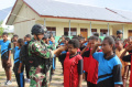 satgas-pamtas-yonif-raider-142kj-melatih-baris-berbaris_20220829_182053.jpg