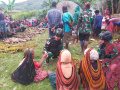 satgas-ri-png-yonif-raider-142kj-bantu-perdamaian-perang-suku_20220905_183422.jpg