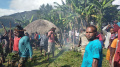 Satgas RI-PNG Yonif Raider 142/KJ Bantu Perdamaian Perang Suku