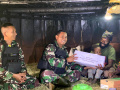 Satgas Yonif Mekanis 203/AK Beri Kado Keluarga Yang Baru Melahir