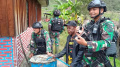 satgas-yonif-mekanis-203ak-membuat-saluran-air-bersih_20221213_083136.jpg