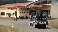 satgas-yonif-raider-142kj-dan-polres-yalimo-patroli-keliling-da_20221216_073600.jpg
