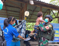 satgas-yonif-raider-142kj-dan-puskesmas-kelila-gelar-imunisasi_20221118_164712.jpg