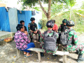 Satgas Yonif Raider 142/KJ Dengan Masyarakat Papua