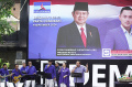 sby-bernyanyi-di-hut-ke-23-partai-demokrat_20240909_200036.jpg
