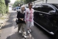 sejumlah-artis-melayat-ke-rumah-duka-ashraf-sinclair_20200218_175735.jpg