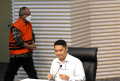 sekjen-kementan-resmi-ditahan-kpk_20231011_202434.jpg