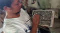 seniman-ukir-dari-kayu-limbah_20220903_205501.jpg