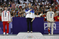 senyum-gregoria-mariska-tunjung-saat-penyerahan-medali_20240805_201230.jpg