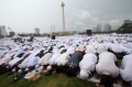 Shalat Jumat Aksi Damai 212 di Monas