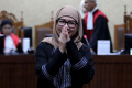 sidang-dakwaan-mantan-dirut-pertamina-karen-agustiawan_20240212_141929.jpg