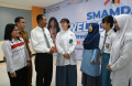 siswa-asing-disambut-tari-saman-ratoe-jaroe-aceh_20240812_161912.jpg