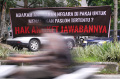 spanduk-dukungan-hak-angket-dpr-di-kota-bandung_20240302_213613.jpg