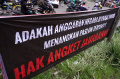 spanduk-dukungan-hak-angket-dpr-di-kota-bandung_20240302_213649.jpg