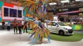 SPG Daihatsu Berkostum Karnaval di GIIAS 2017