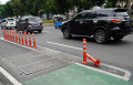 stik-cone-pembatas-jalur-sepeda-banyak-yang-rusak_20230207_191117.jpg