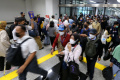 Suasana di Stasiun Manggarai Pascaperubahan Rute Perjalanan KRL