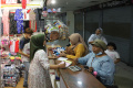 suasana-pasar-tanah-abang-pasca-libur-lebaran_20220510_172113.jpg