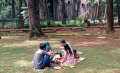 Suasana Pengunjung Taman Margasatwa Ragunan Hari Pertama Dibuka