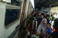 suasana-stasiun-pasar-senen-h-2-lebaran_20240408_181452.jpg