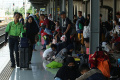 suasana-stasiun-pasar-senen-h-2-lebaran_20240408_181819.jpg
