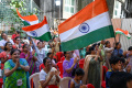 suka-cita-sambut-pendaratan-pesawat-antariksa-india-di-bulan_20230824_152013.jpg
