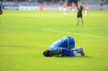 sunarto-bersujud-usai-cetak-gol_20171017_114116.jpg