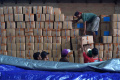 surat-suara-pemilu-2024-di-gudang-logistik-kpu-kabupate-bandung_20231216_200355.jpg