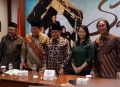 sutradara-livi-zheng-dan-pbnu-garap-film-the-santri_20190910_160218.jpg