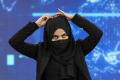 Taliban Wajibkan Presenter TV Wanita Bercadar