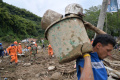 tanah-longsor-di-kolombia-belasan-orang-tewas_20220210_075541.jpg