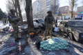 tembakan-artileri-ukraina-tewaskan-25-orang-di-donetsk_20240122_092343.jpg