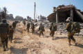 Tentara Israel Mendekati Jantung Gaza