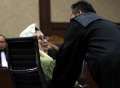 Terlibat Korupsi Alkes, Siti Fadilah Divonis 4 Tahun Penjara