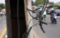 tiang-pju-di-jalan-soekarno-hatta-kota-bandung-rusak_20231109_201207.jpg