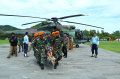 tni-au-evakuasi-warga-korban-banjir-dan-tanah-longsor-latimojong_20240506_210027.jpg