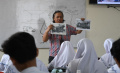 tri-noviyanto-p-utomo-dosen-tamu-di-smamda-surabaya_20231106_200824.jpg
