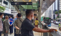 Uji Coba Busway TransJakarta di Halte Bundaran HI Uji Coba Busway TransJakarta di Halte Bundaran HI