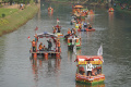 uniknya-perahu-dari-botol-bekas-di-festival-cinta-lingkungan_20240727_140200.jpg