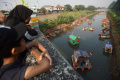 Uniknya Perahu dari Botol Bekas di Festival Cinta Lingkungan