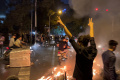 unjuk-rasa-pecah-di-iran-usai-kematian-wanita-muda_20220920_210418.jpg