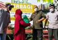 Unpar dan IKA Unpar Bagi 1.000 Paket Sembako Kepada Warga Unpar dan IKA Unpar Bagi 1.000 Paket Sembako Kepada Warga