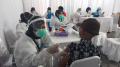 vaksinasi-covid-19-bersama-ivan-gunawan_20210731_115910.jpg