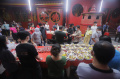  Vihara Dharma Bhakti Petak Sembilan Bagikan Takjil Gratis