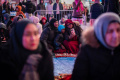 Warga Muslim AS Khusyuk Salat Tarawih di Times Square
