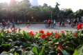 warga-padati-cfd-jakarta_20220807_170914.jpg