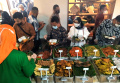 ana Mulyana Hadiri Grand Opening Rumah Makan Pesona Kampung Naga