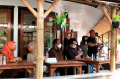 ana Mulyana Hadiri Grand Opening Rumah Makan Pesona Kampung Naga